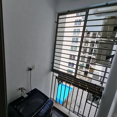 Kyu Residence Lmueslim Homestayl At Bangi Gateway Service Apartment Wifi Netflix Air-Con In Every Room Bandar Baru Bangi Exterior photo