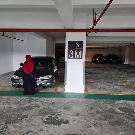 Kyu Residence Lmueslim Homestayl At Bangi Gateway Service Apartment Wifi Netflix Air-Con In Every Room Bandar Baru Bangi Exterior photo