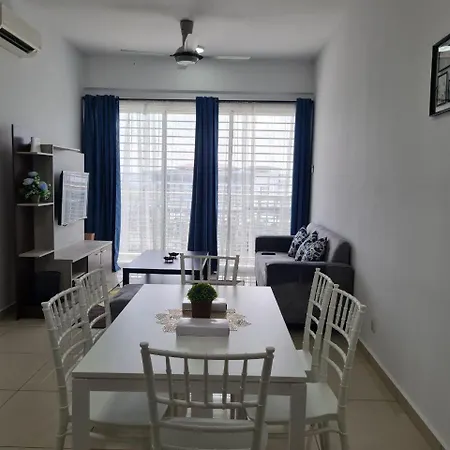 Kyu Residence Lmueslim Homestayl At Bangi Gateway Service Apartment Wifi Netflix Air-Con In Every Room Bandar Baru Bangi Exterior photo