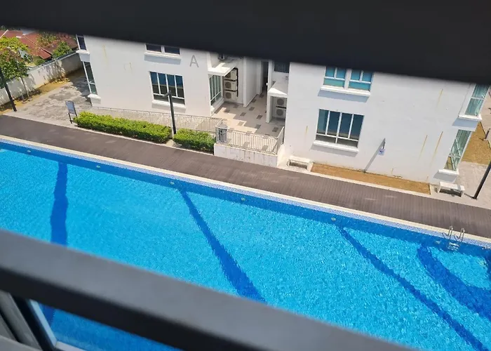 Kyu Residence Lmueslim Homestayl At Bangi Gateway Service Apartment Wifi Netflix Air-Con In Every Room
