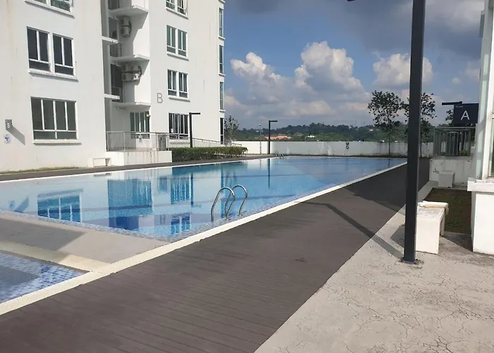 Kyu Residence Lmueslim Homestayl At Bangi Gateway Service Apartment Wifi Netflix Air-Con In Every Room