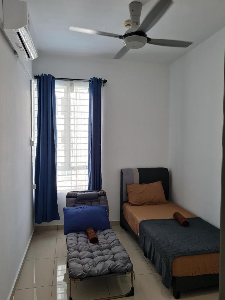 Kyu Lmueslim Homestayl At Bangi Gateway Service Wifi Netflix Air-con In Every * Bandar Baru Bangi