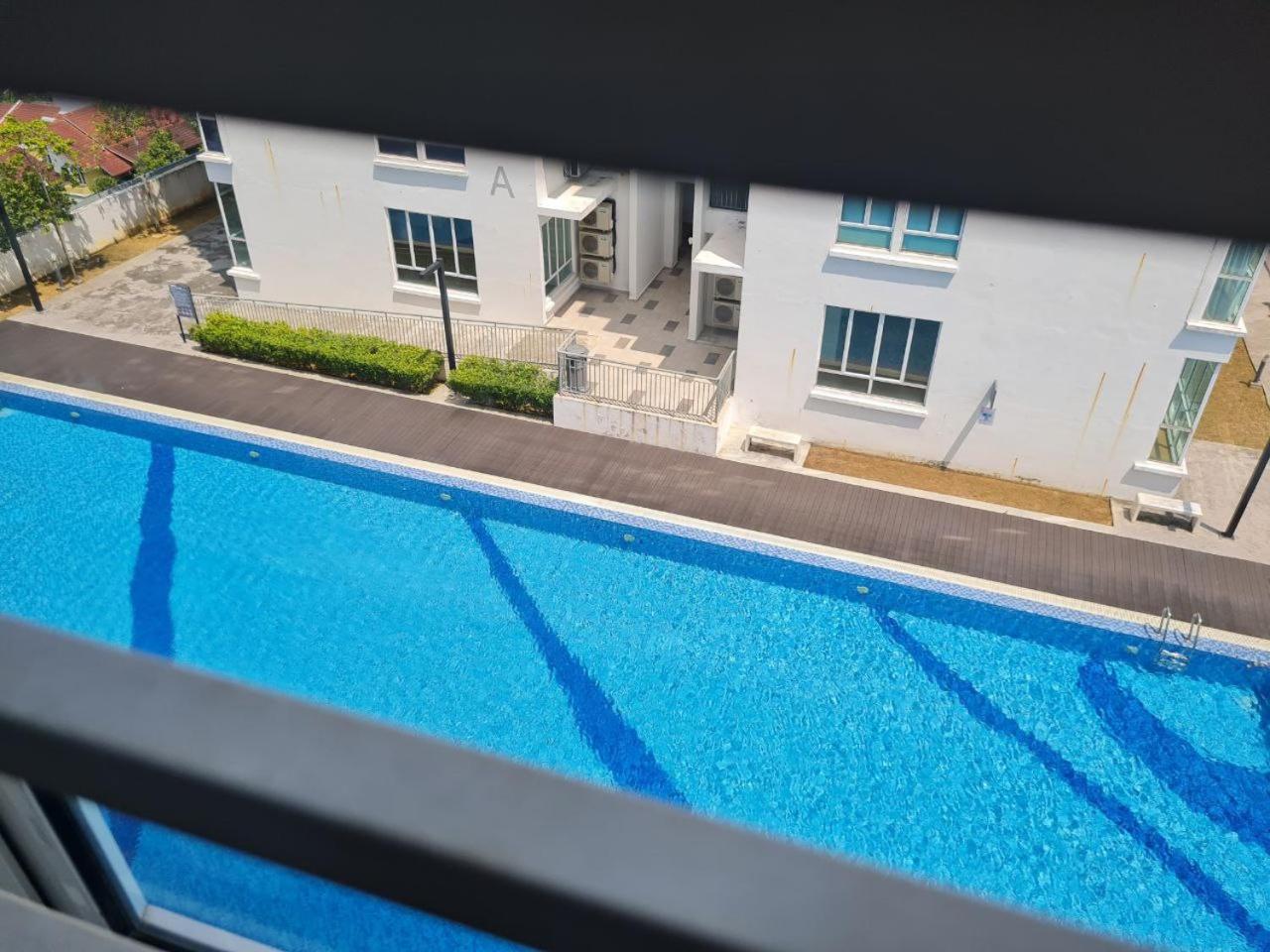 Kyu Lmueslim Homestayl At Bangi Gateway Service Wifi Netflix Air-con In Every Apartment Bandar Baru Bangi