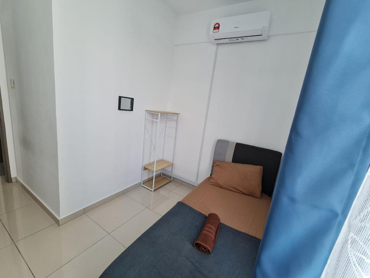 Apartment Kyu Lmueslim Homestayl At Bangi Gateway Service Wifi Netflix Air-con In Every Bandar Baru Bangi