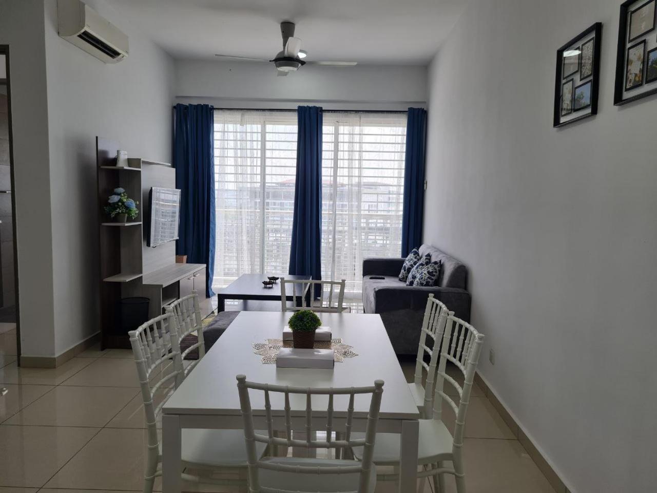 Apartment Kyu Lmueslim Homestayl At Bangi Gateway Service Wifi Netflix Air-con In Every Bandar Baru Bangi